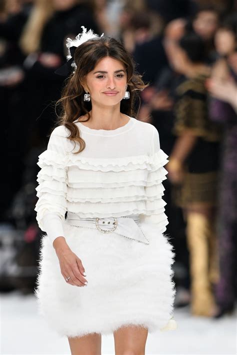 penelope cruz chanel catwalk|penelope cruz fashion show.